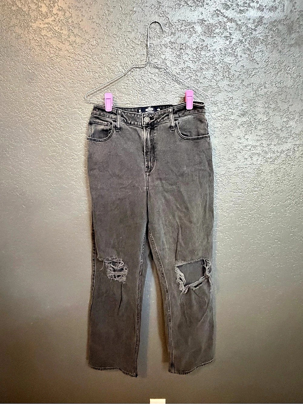 Hollister Ultra High-Rise Dad Jean Gray Straight Leg W29R